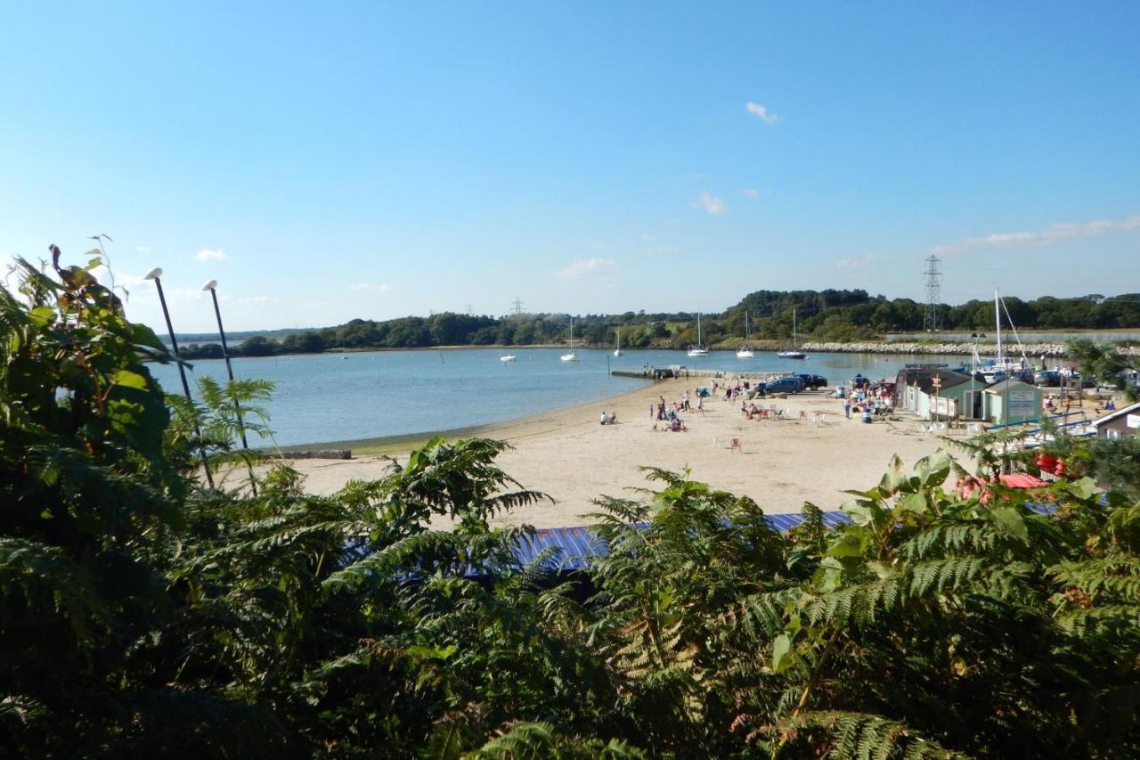 Hotel Pine Ridge 59 Rockley Park Poole With Sea View Sleeps Six Extérieur photo