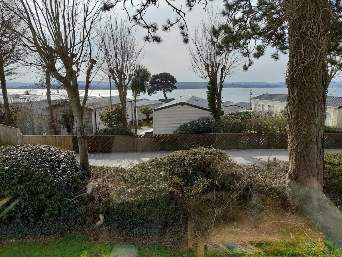 Hotel Pine Ridge 59 Rockley Park Poole With Sea View Sleeps Six Extérieur photo