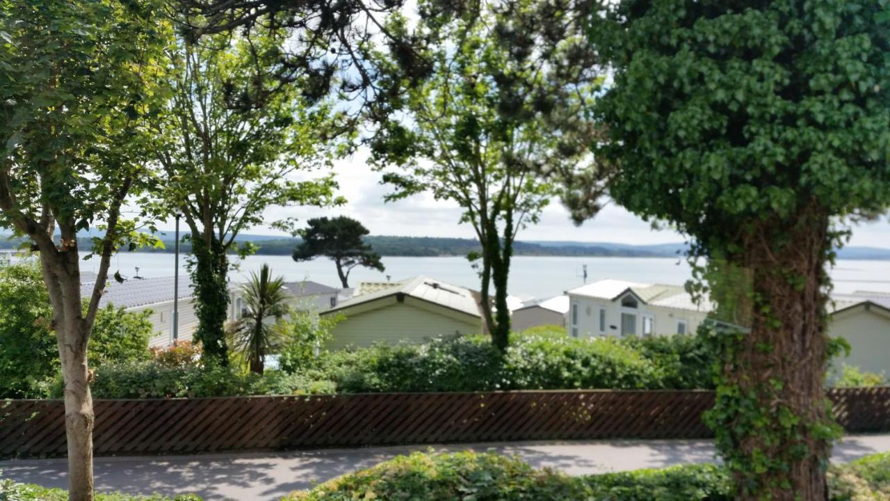 Hotel Pine Ridge 59 Rockley Park Poole With Sea View Sleeps Six Extérieur photo