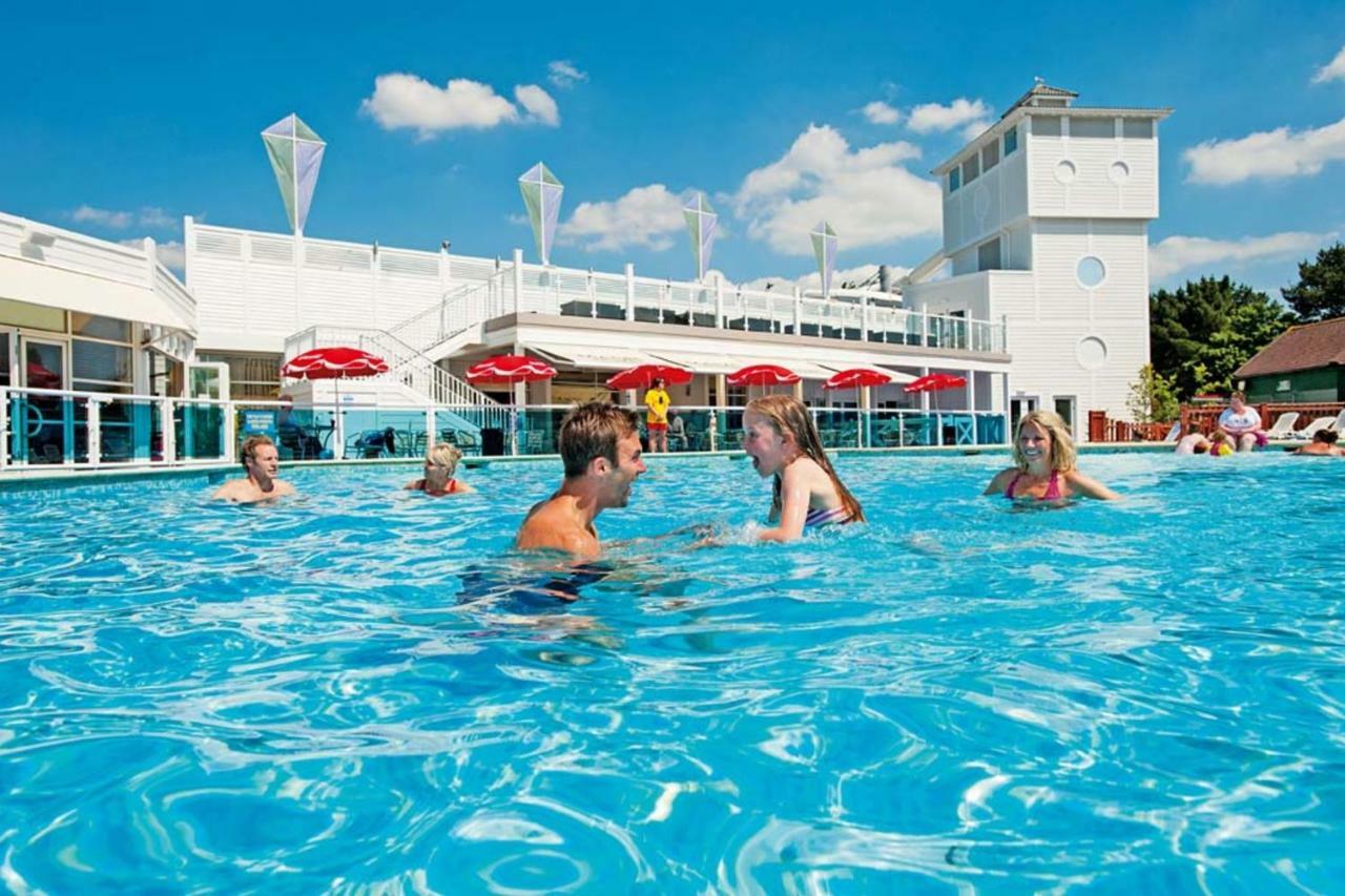 Hotel Pine Ridge 59 Rockley Park Poole With Sea View Sleeps Six Chambre photo